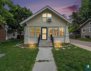 1408 W 9th St, Sioux Falls, SD 57104