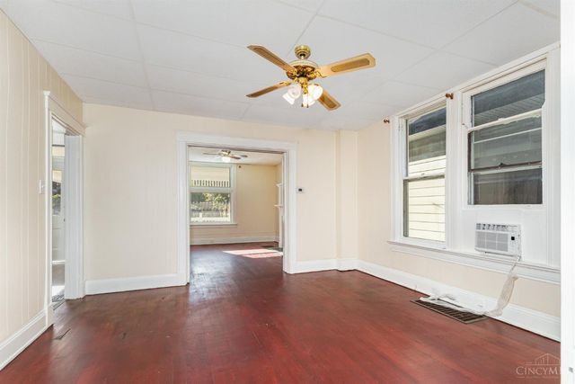 6106 Sycamore Street, Elmwood Place, OH 45216