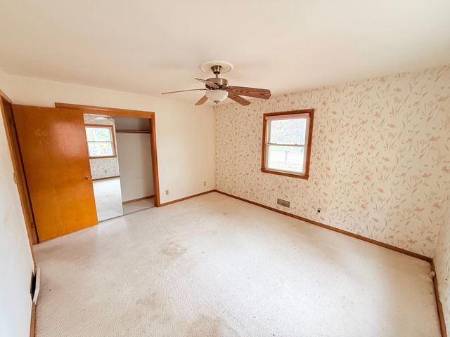 1186 Larpenteur Avenue E, Saint Paul, MN 55109