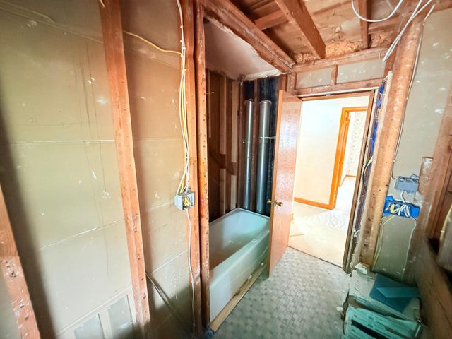 1186 Larpenteur Avenue E, Saint Paul, MN 55109