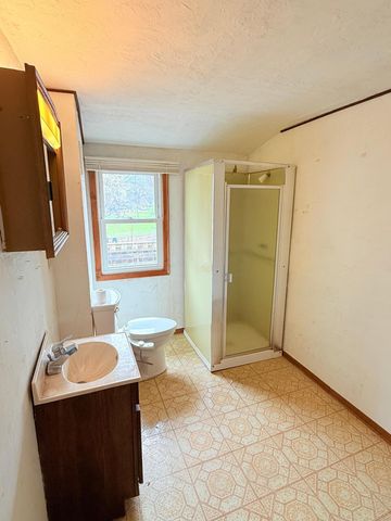 1186 Larpenteur Avenue E, Saint Paul, MN 55109
