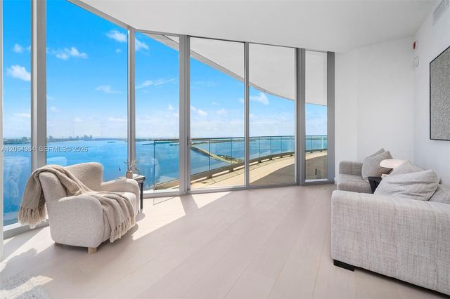 175 SE 25th Road PH4001, Miami, FL 33129
