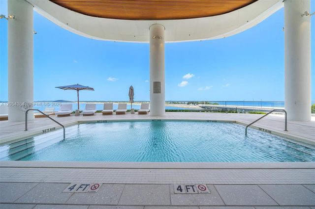 175 SE 25th Road PH4001, Miami, FL 33129