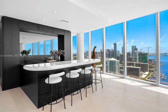 175 SE 25th Road PH4001, Miami, FL 33129