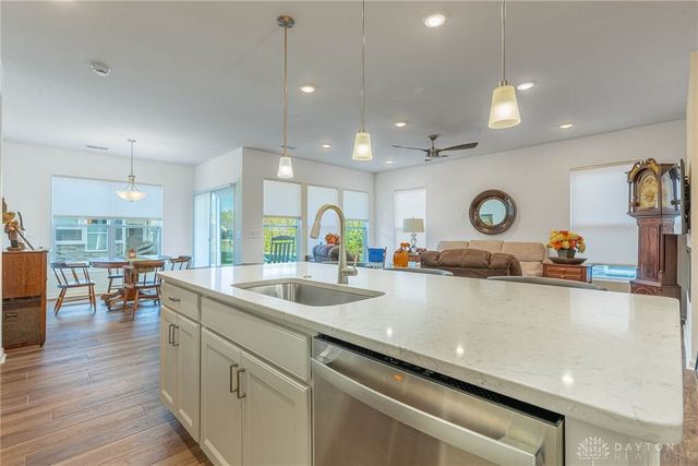 1674 Glade Valley Drive, Washington Twp, OH 45458