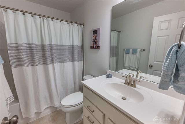 1674 Glade Valley Drive, Washington Twp, OH 45458