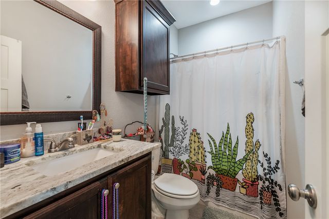 4011 Golden Eagle Drive B, Bryan, TX 77808