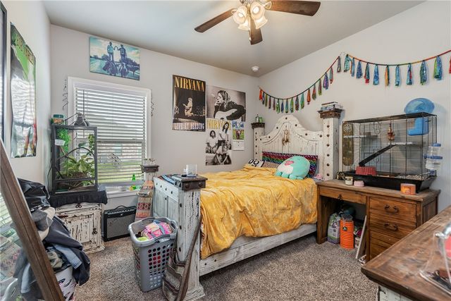 4011 Golden Eagle Drive B, Bryan, TX 77808