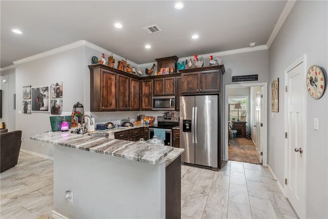 4011 Golden Eagle Drive B, Bryan, TX 77808