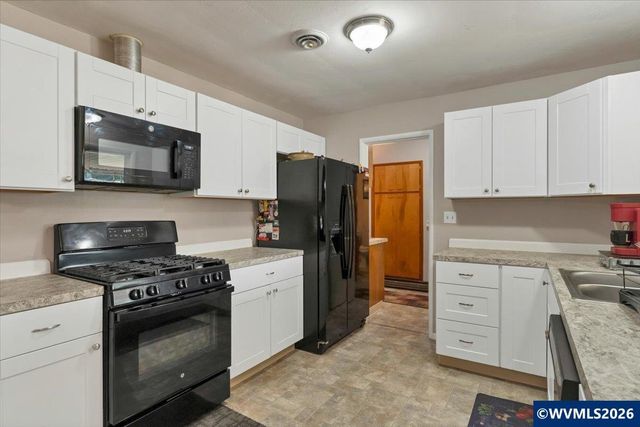 4092 Sylvia St SE, Salem, OR 97317