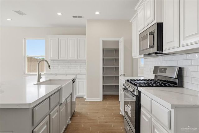 15400 N Brisas Street, Mcallen, TX 78504