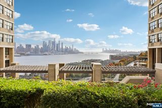 7002 Boulevard East 30E, Guttenberg, NJ 07093