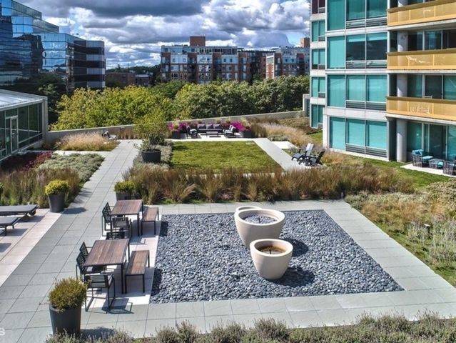 1720 MAPLE Avenue 2670, Evanston, IL 60201