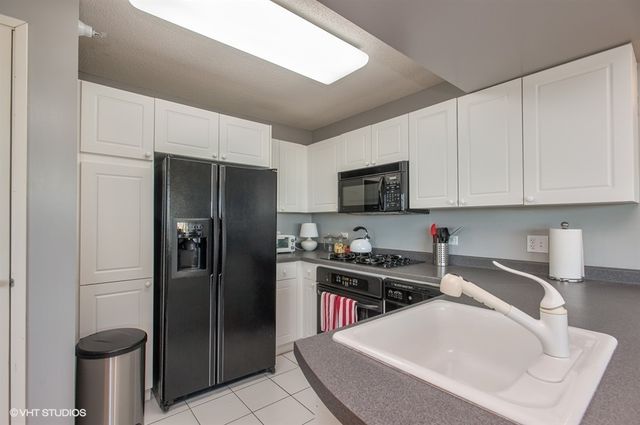 1720 MAPLE Avenue 2670, Evanston, IL 60201