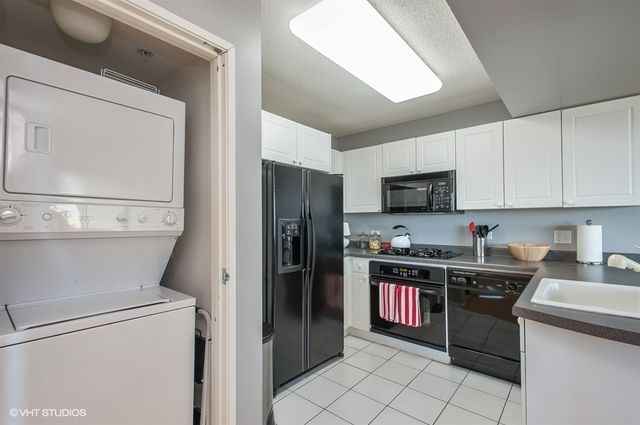 1720 MAPLE Avenue 2670, Evanston, IL 60201