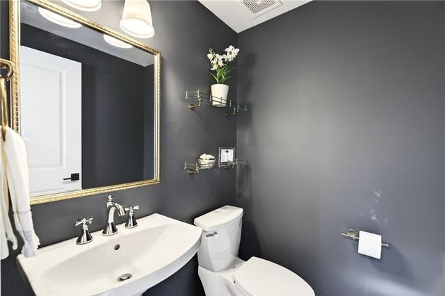 4342 Parkside Place, Atlanta, GA 30342