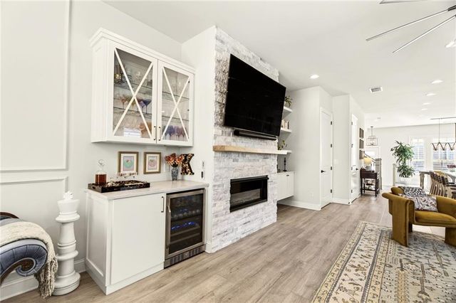 4342 Parkside Place, Atlanta, GA 30342