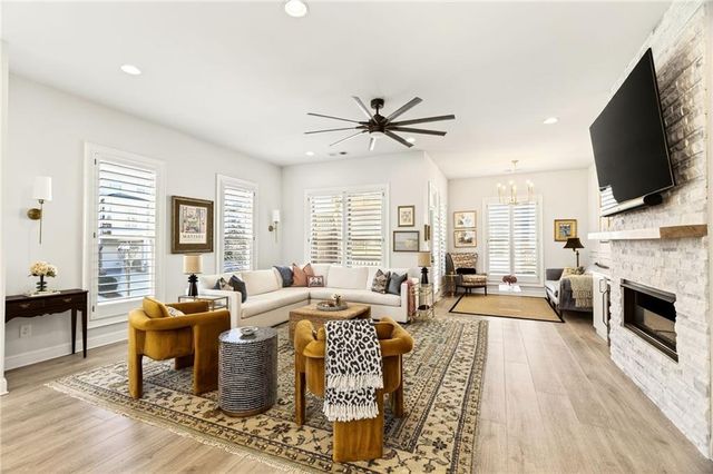 4342 Parkside Place, Atlanta, GA 30342