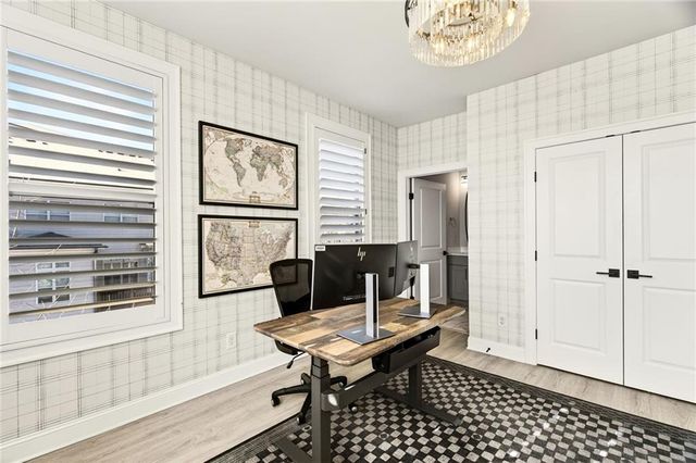 4342 Parkside Place, Atlanta, GA 30342