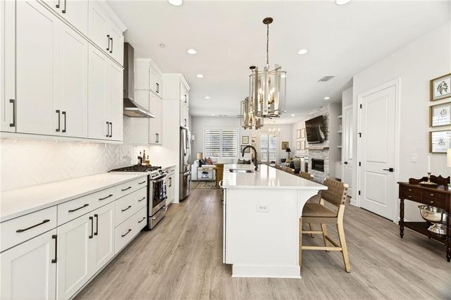 4342 Parkside Place, Atlanta, GA 30342