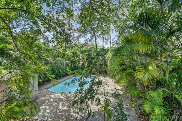 12140 57th Rd Road N, West Palm Beach, FL 33411