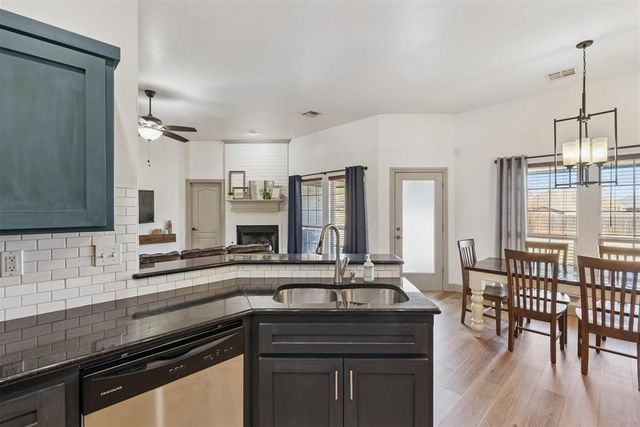 4721 Fawn Run Drive, Yukon, OK 73099