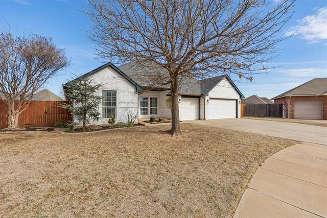 4721 Fawn Run Drive, Yukon, OK 73099