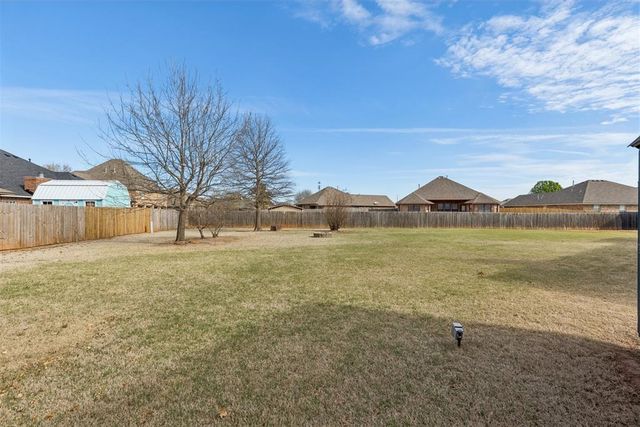 4721 Fawn Run Drive, Yukon, OK 73099