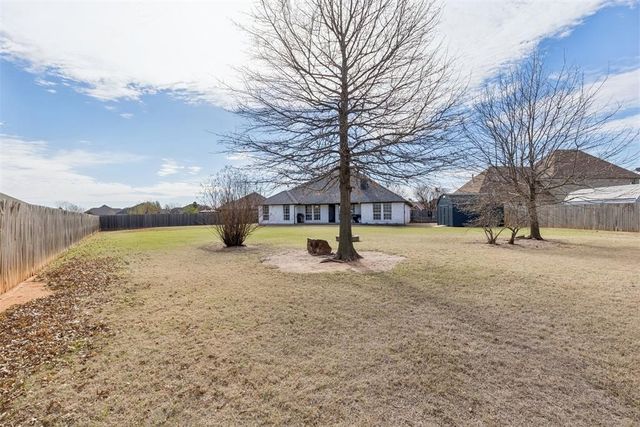 4721 Fawn Run Drive, Yukon, OK 73099