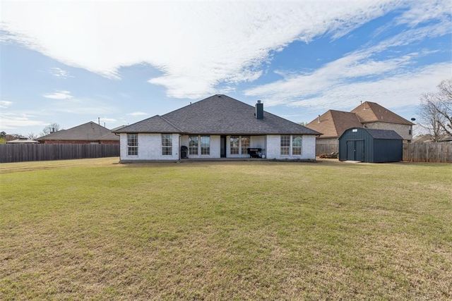 4721 Fawn Run Drive, Yukon, OK 73099
