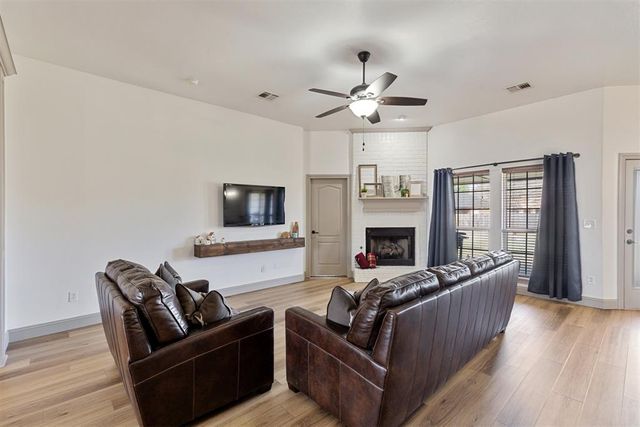 4721 Fawn Run Drive, Yukon, OK 73099