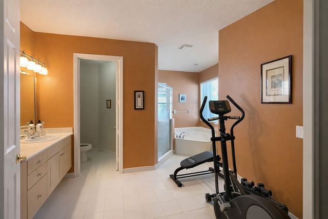 1381 Beacon Circle, Wellington, FL 33414
