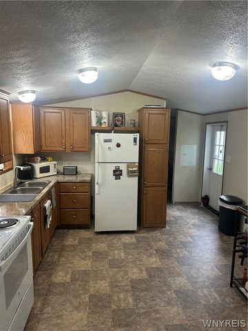 611 C Street, Niagara Falls, NY 14304