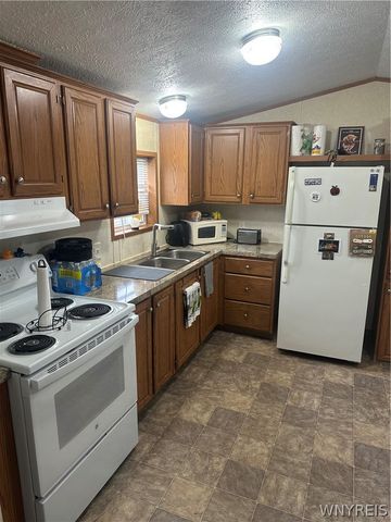 611 C Street, Niagara Falls, NY 14304