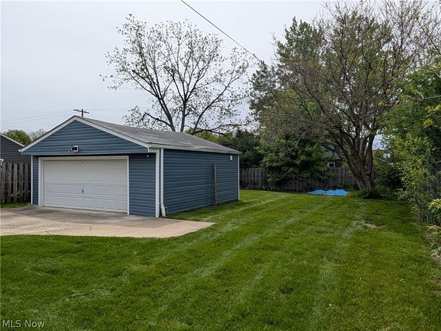 1678 Byron Drive, Mayfield Heights, OH 44124