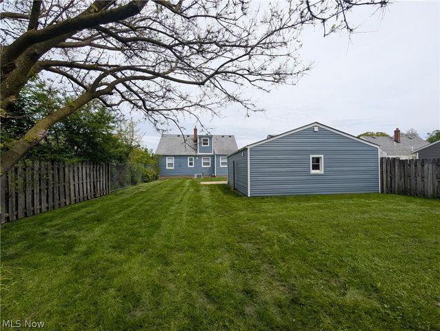 1678 Byron Drive, Mayfield Heights, OH 44124