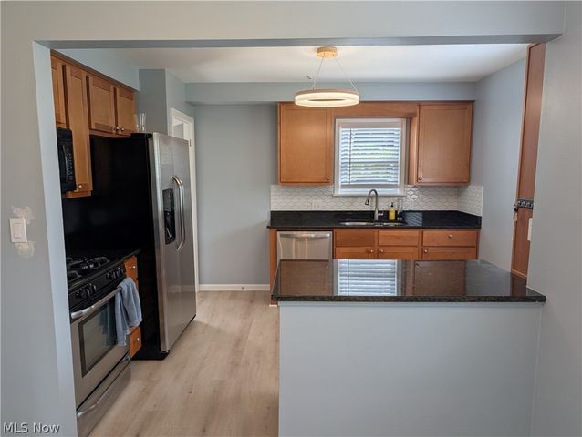 1678 Byron Drive, Mayfield Heights, OH 44124