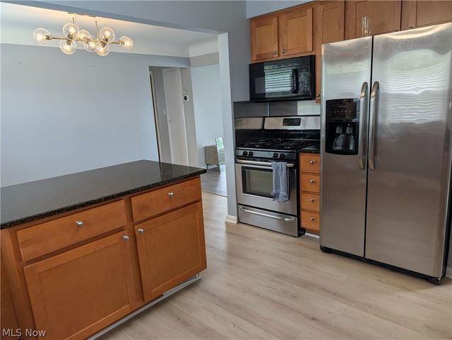 1678 Byron Drive, Mayfield Heights, OH 44124