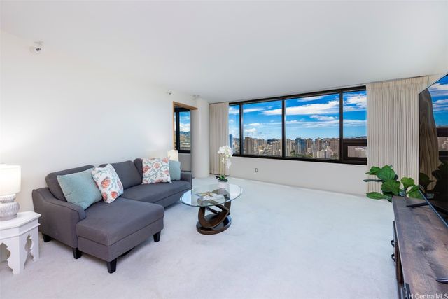 1330 Ala Moana Boulevard 3807, Honolulu, HI 96814