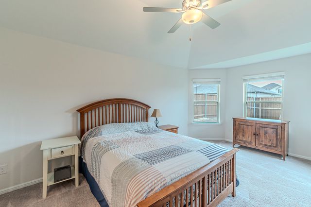 9000 Flying Eagle Lane, Fort Worth, TX 76131