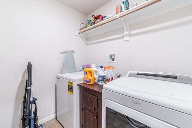 9000 Flying Eagle Lane, Fort Worth, TX 76131