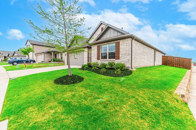 9000 Flying Eagle Lane, Fort Worth, TX 76131