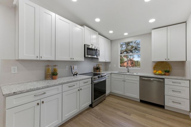 2649 Crazyhorse PASS, Austin, TX 78734