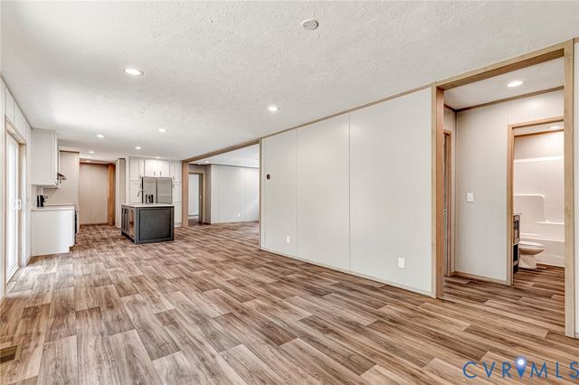 15263 Cross County Rd, Mineral, VA 23117