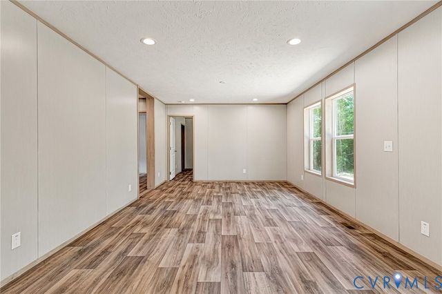 15263 Cross County Rd, Mineral, VA 23117