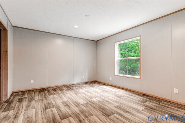 15263 Cross County Rd, Mineral, VA 23117