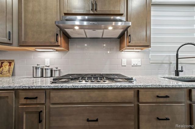 50109 Ogden, Canton, MI 48188
