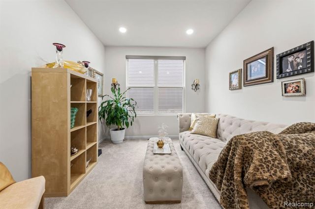 50109 Ogden, Canton, MI 48188
