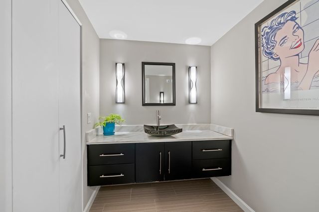 30 Pleasant Street 30, Wellesley, MA 02482