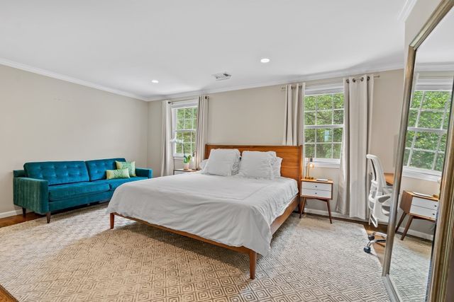 30 Pleasant Street 30, Wellesley, MA 02482